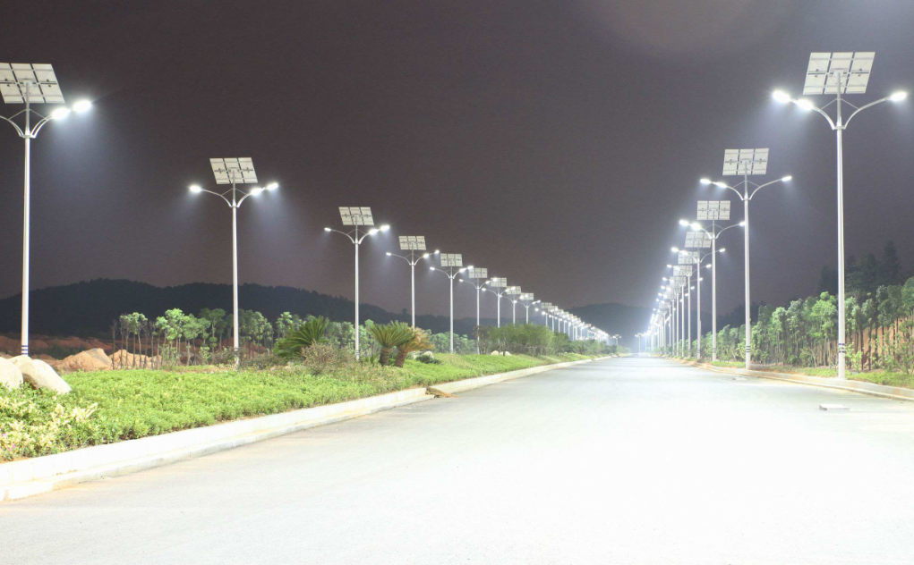 道路太陽能路燈你知道怎么選擇瓦數(shù)嗎？