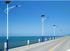 太陽能LED路燈與傳統(tǒng)路燈:哪個成本高？